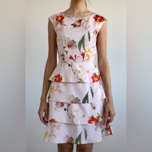 Ted Baker Irisola Pink Floral Jeweled Neck Cap Sleeve Mini Dress Cocktail Size 0 - Picture 2 of 10